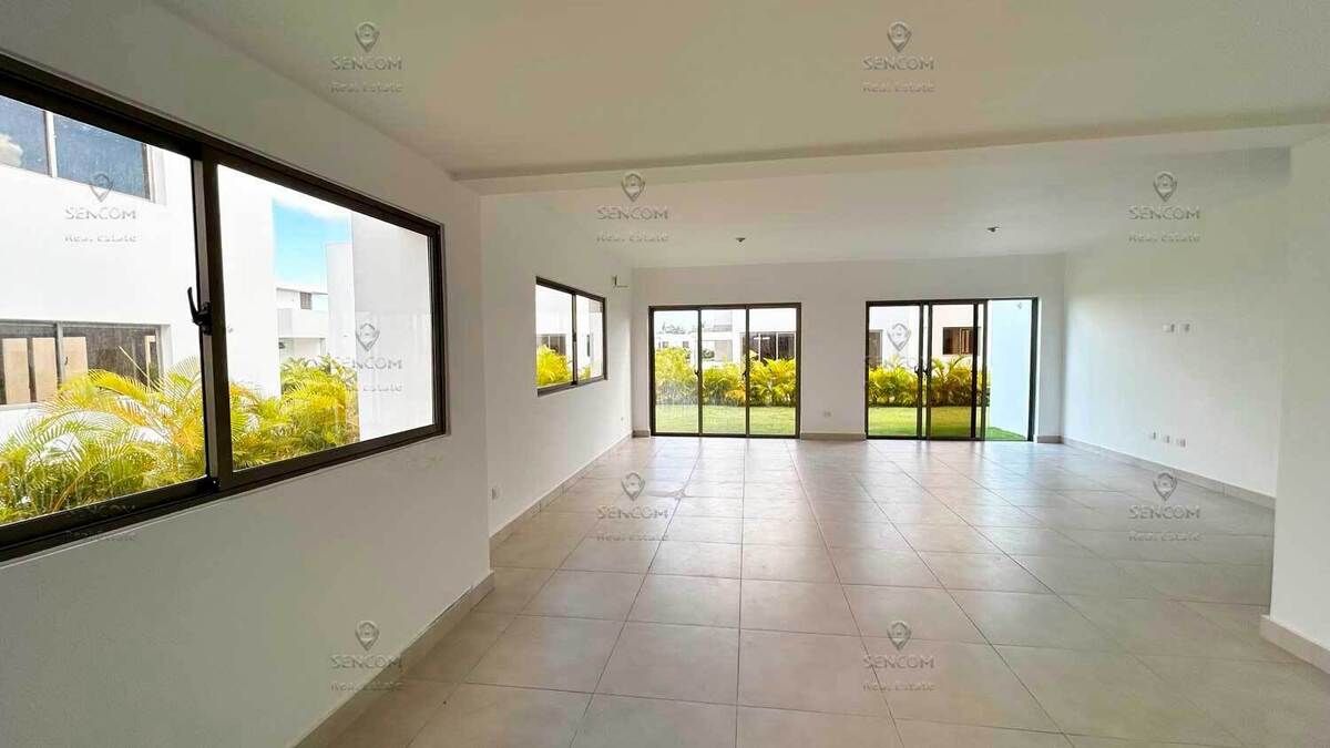 4 de 36: Se Vende Villa de 4 Habitaciones en Velero Punta Cana 4