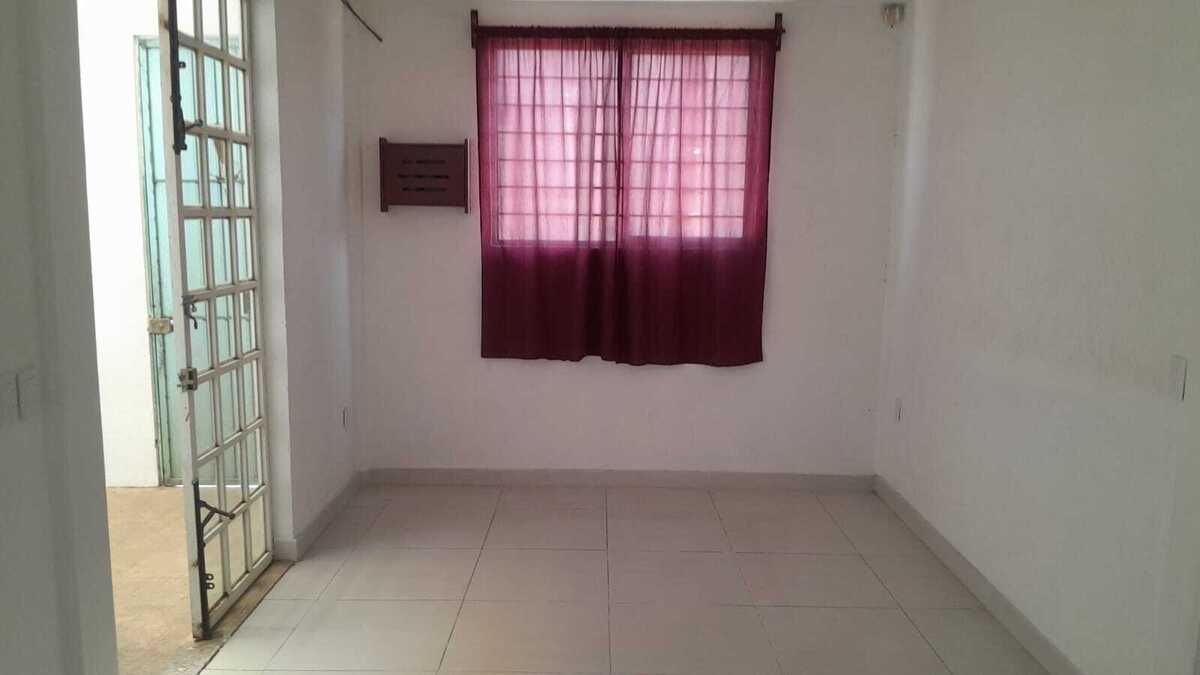 4 de 9: Espacio para sala/comedor.