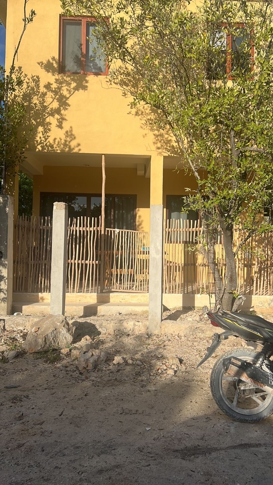 3 de 5: Vista frente al terreno