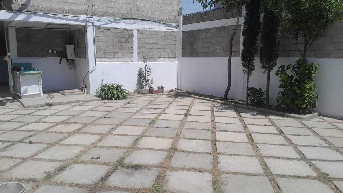 4 de 8: Estacionamiento