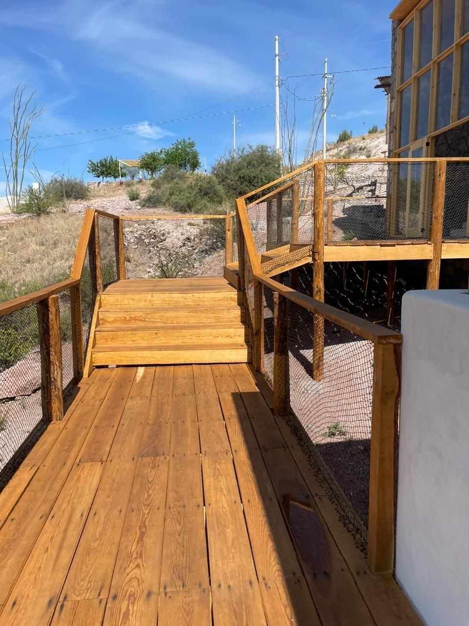 3 of 15: Escalera a Alberca