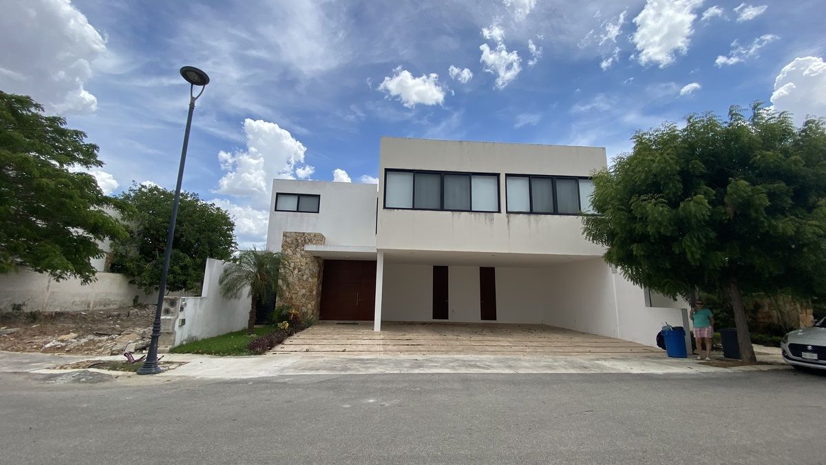 25 de 29: Fachada frontal