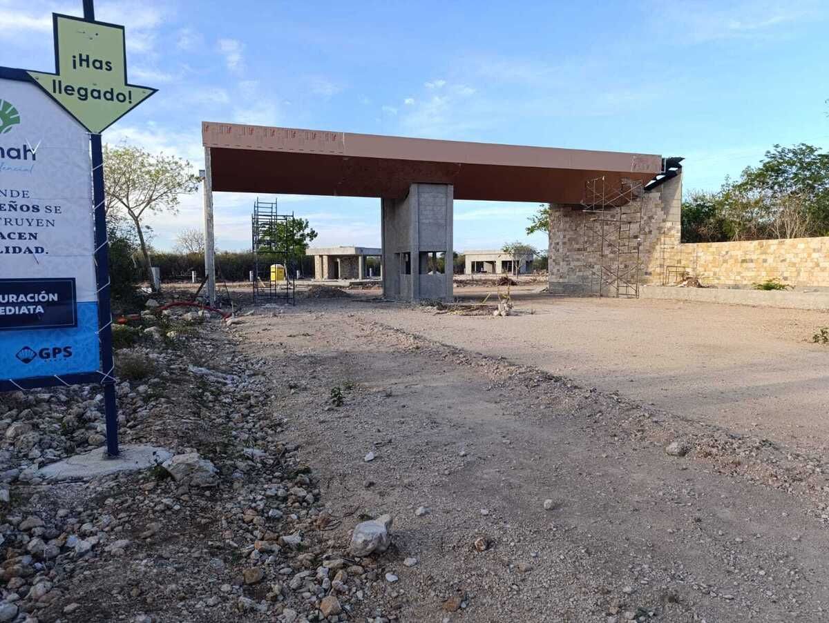 4 of 5: Acceso a la privada Tanah