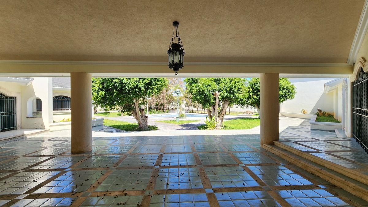 Residencia Estilo Californiano en Esquina – Montes de Amé - foto 1
