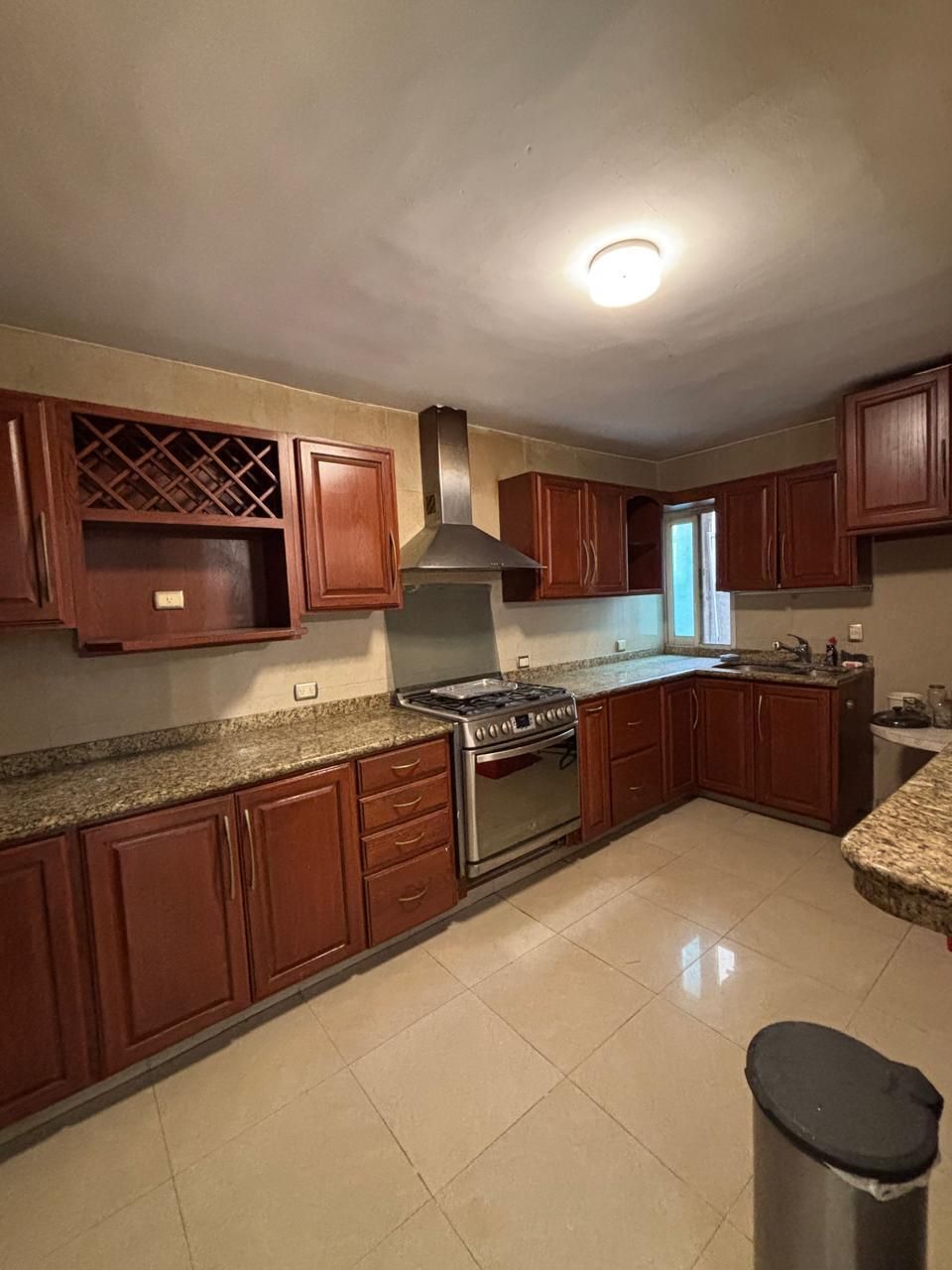 2 of 16: Cocina