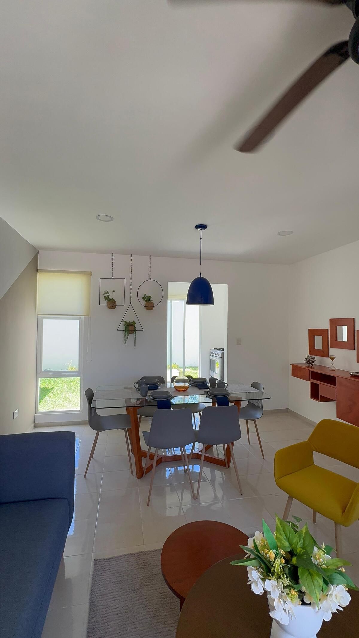 2 of 7: COMEDOR CON EXCELENTE VENTILACIÓN