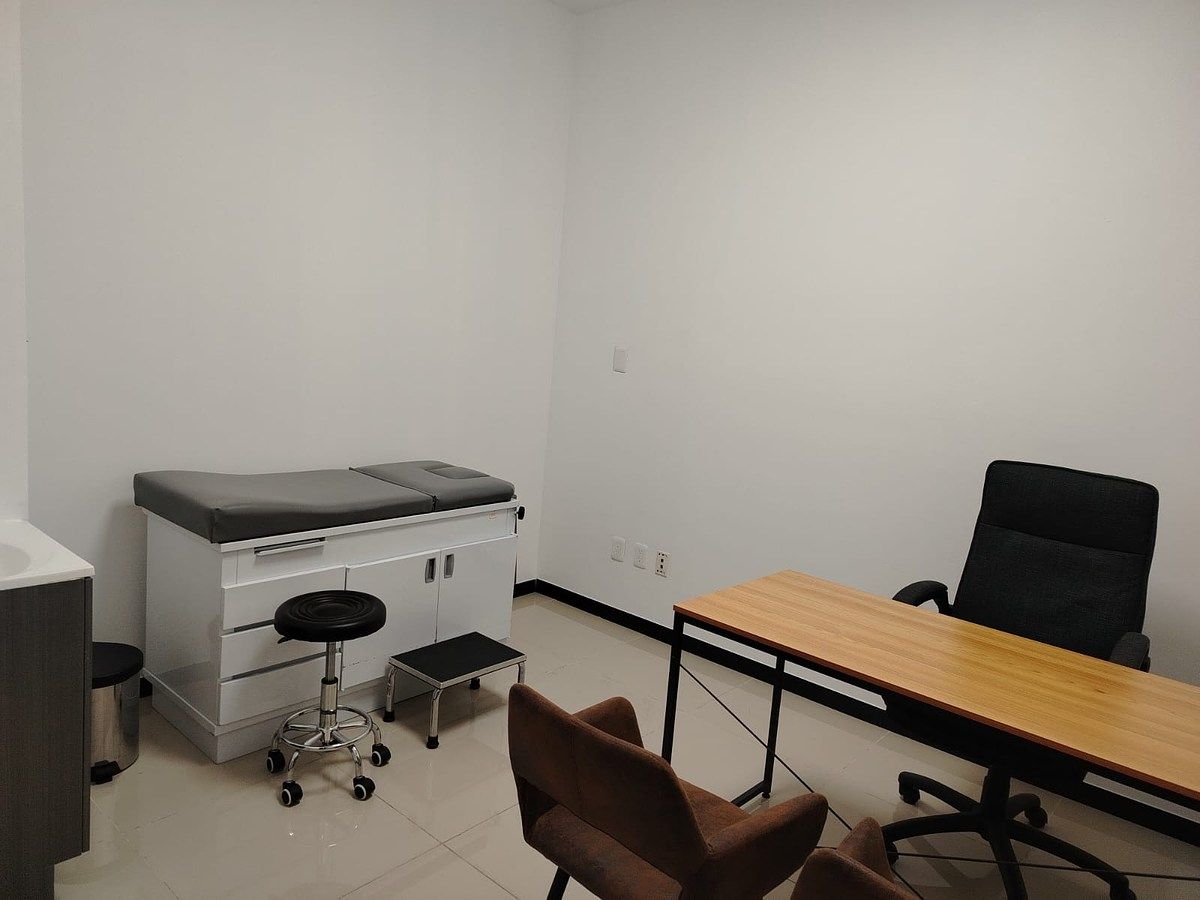 7 of 12: Consultorio Mobiliario