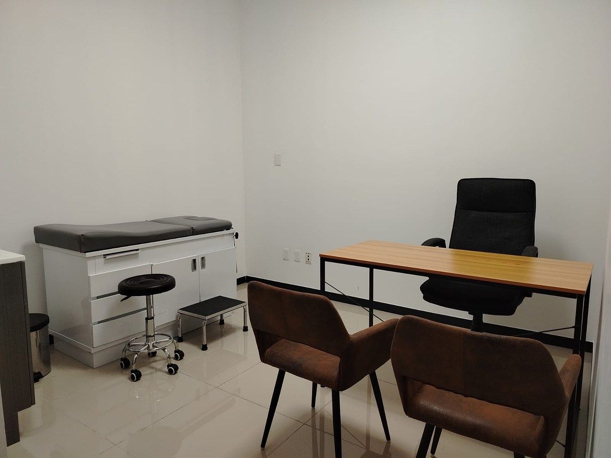 9 of 12: Consultorio