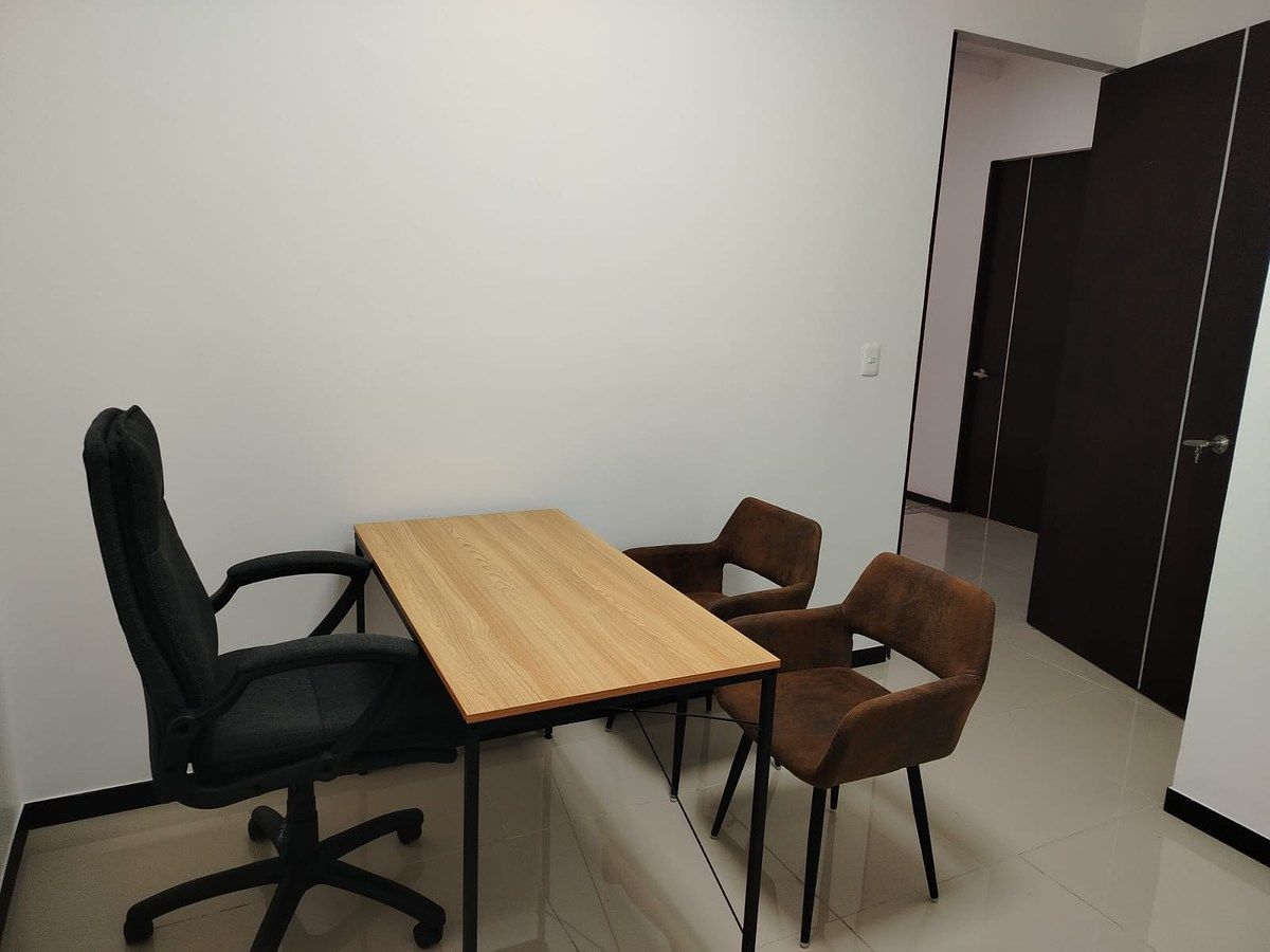 10 of 12: Consultorio