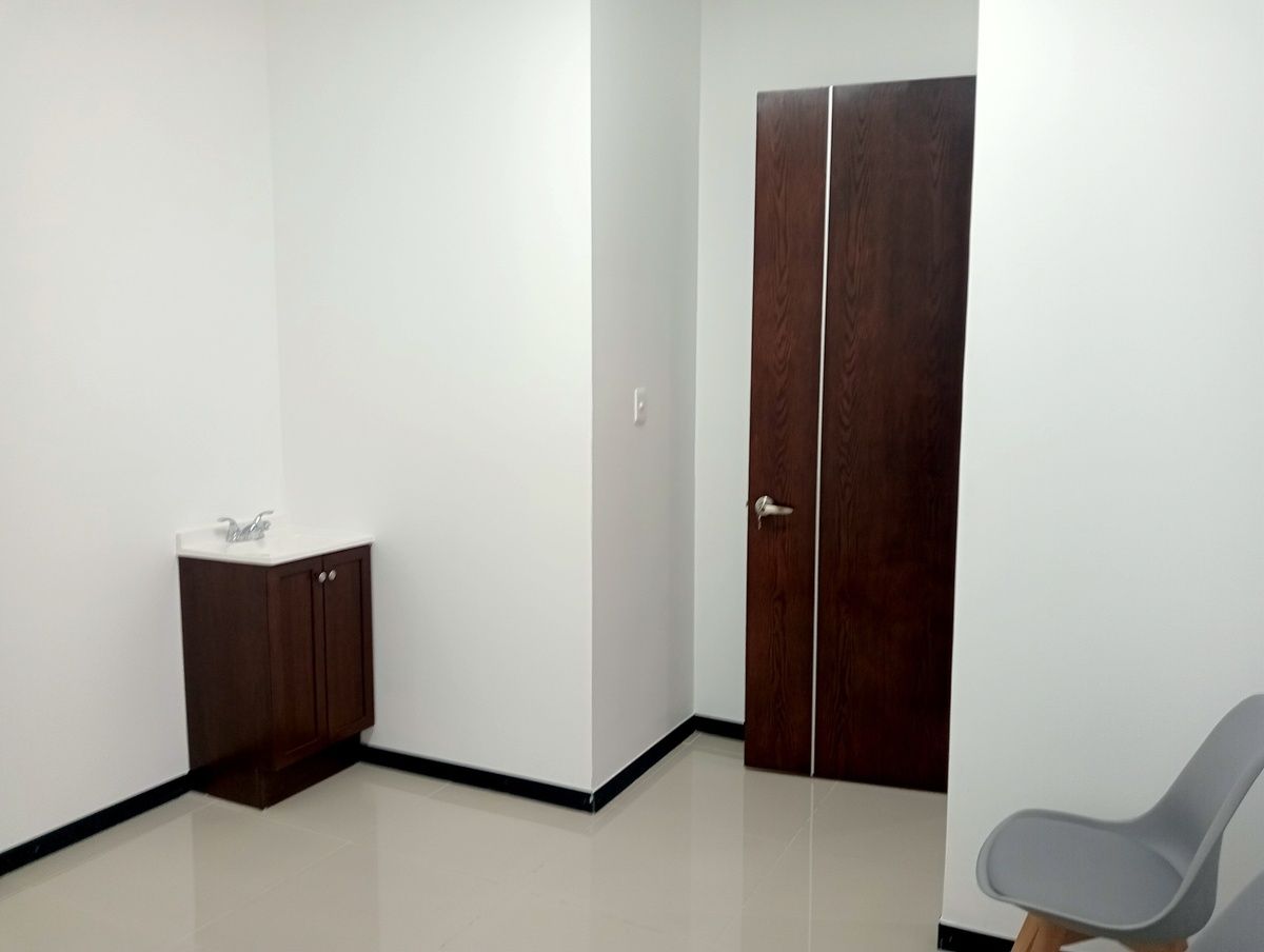 4 of 9: Interior