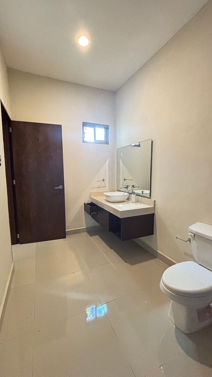 33 de 42: baño habitación secundaria