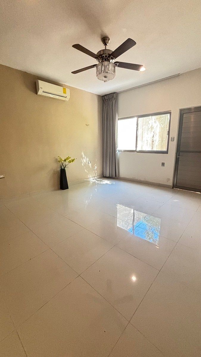 34 de 42: habitación de visitas