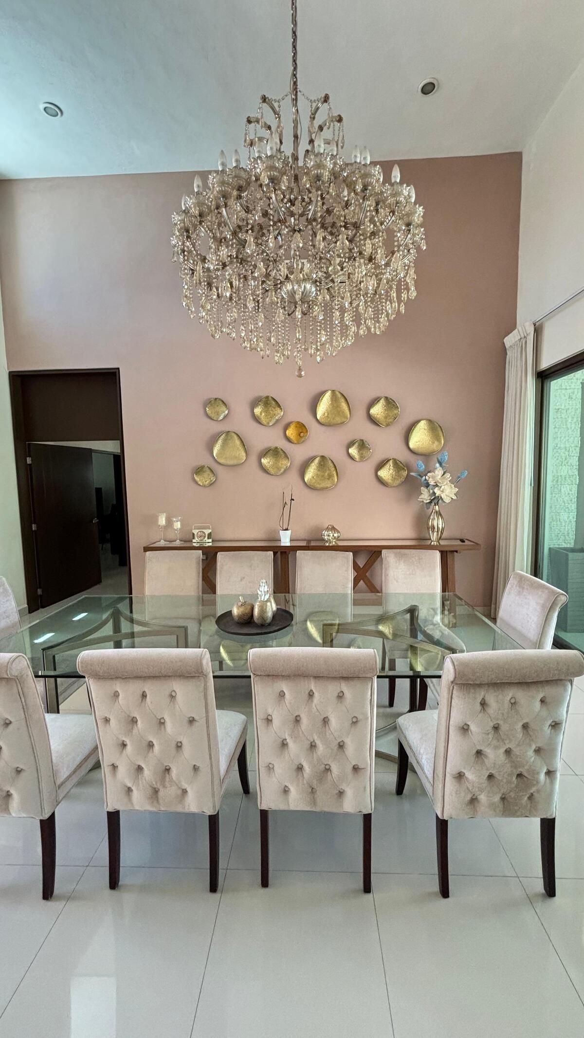 16 de 25: comedor y candelabro
