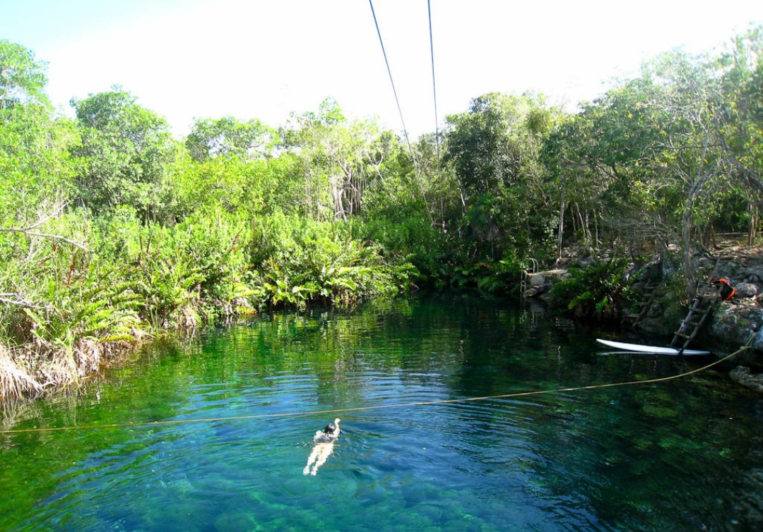 3 de 8: Cenote en Chamuyil