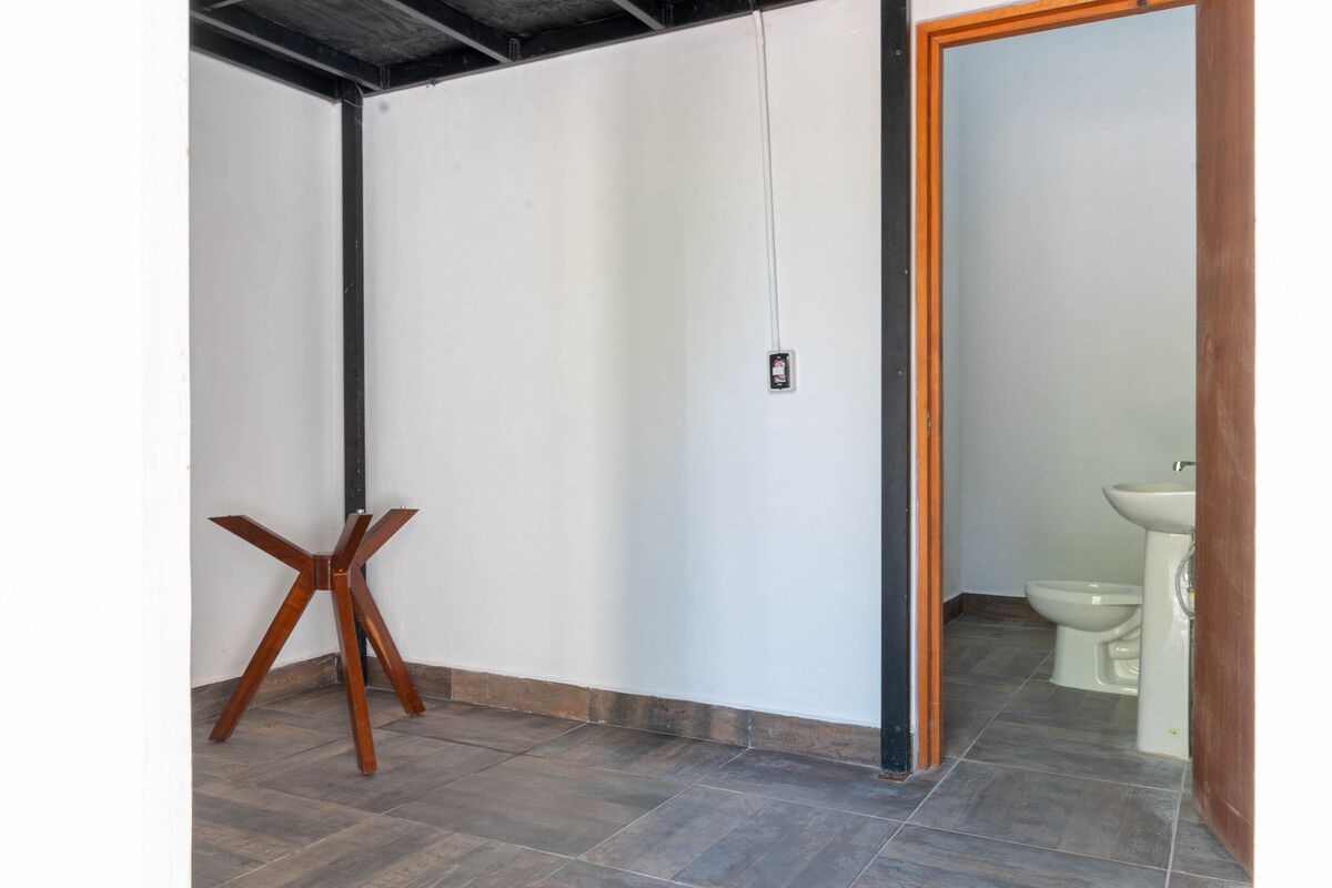 7 of 9: Baño