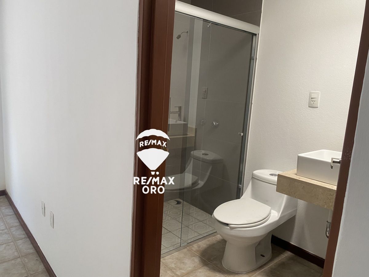 9 of 28: BAÑO RECAMARA 3