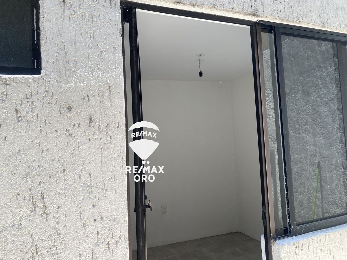 12 of 28: CUARTO DE SERVICIO