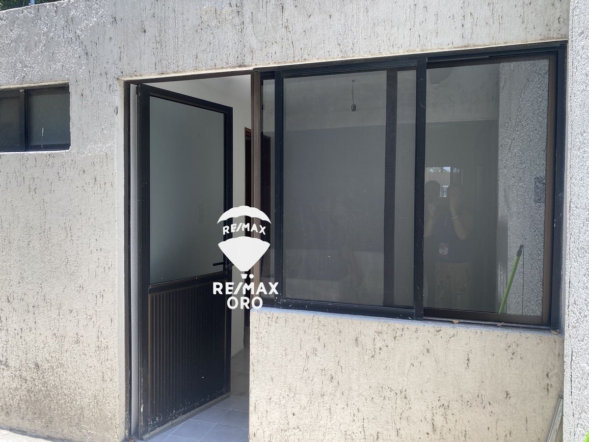 19 of 28: CUARTO DE SERVICI