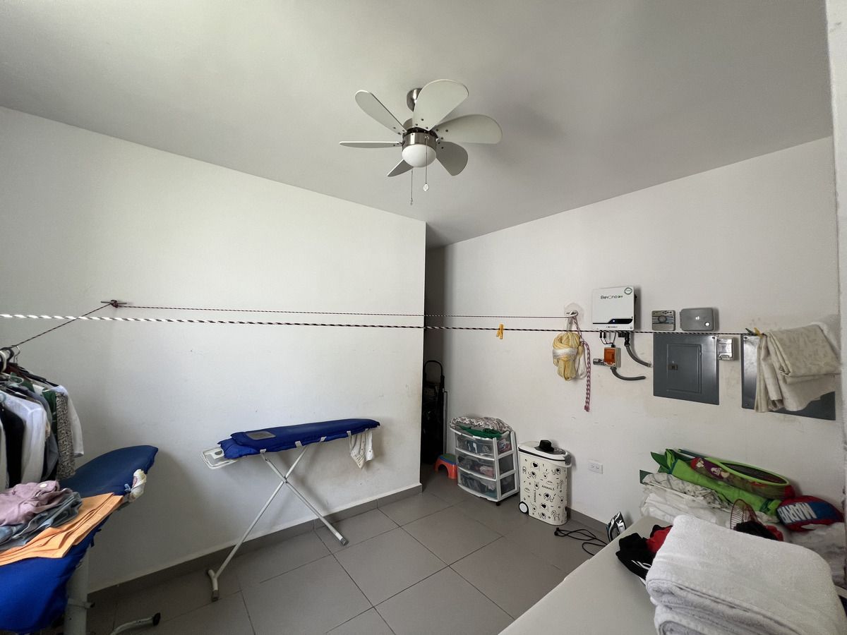 Casa en Venta en Privada con Alberca en Cholul