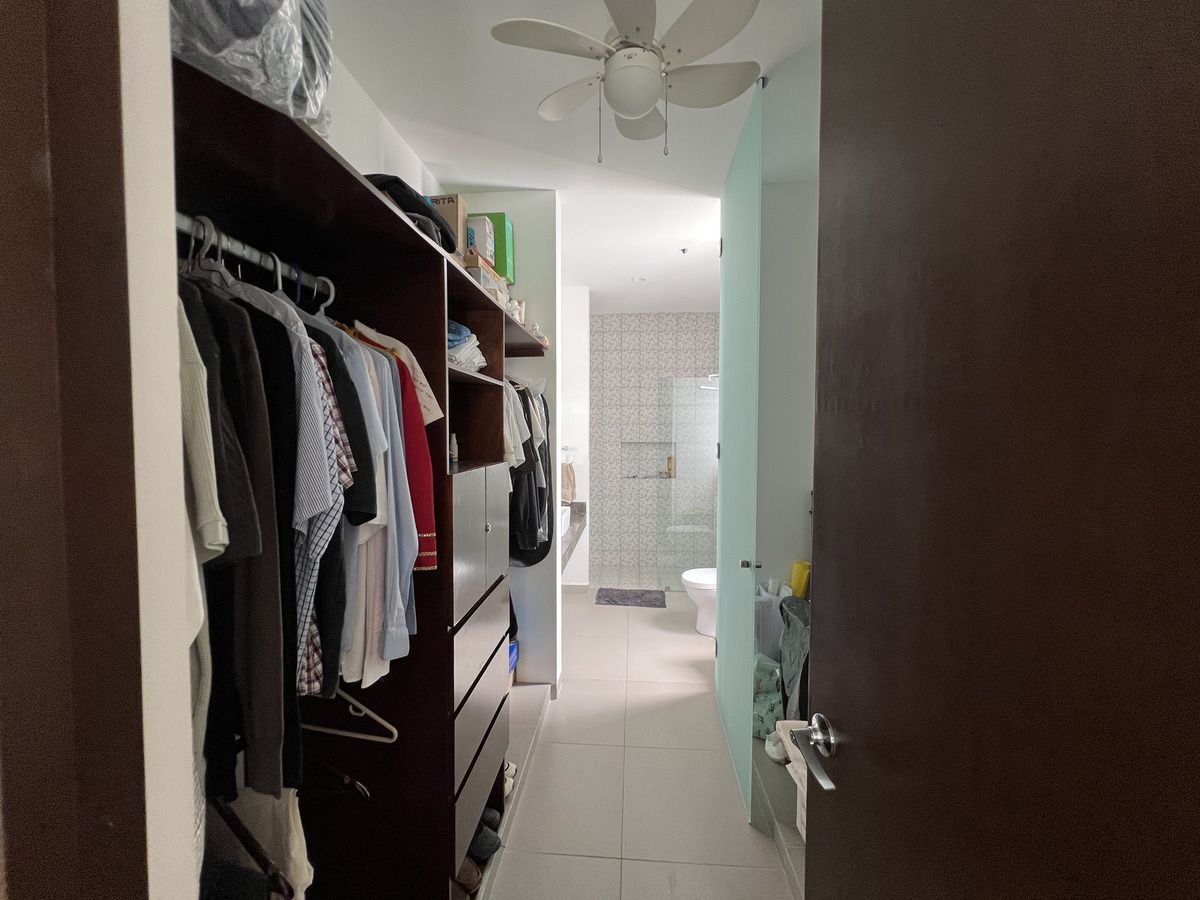 Casa en Venta en Privada con Alberca en Cholul