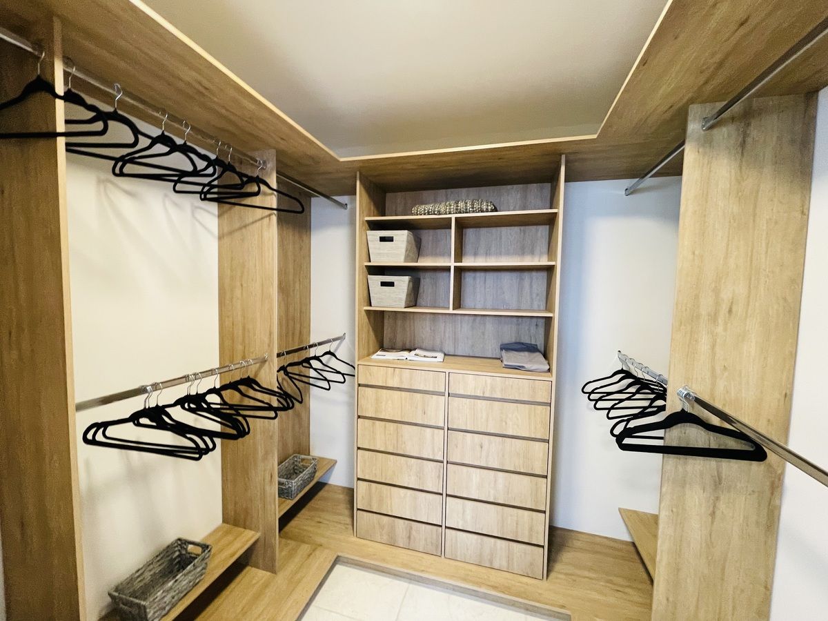 7 de 17: Walk in closet