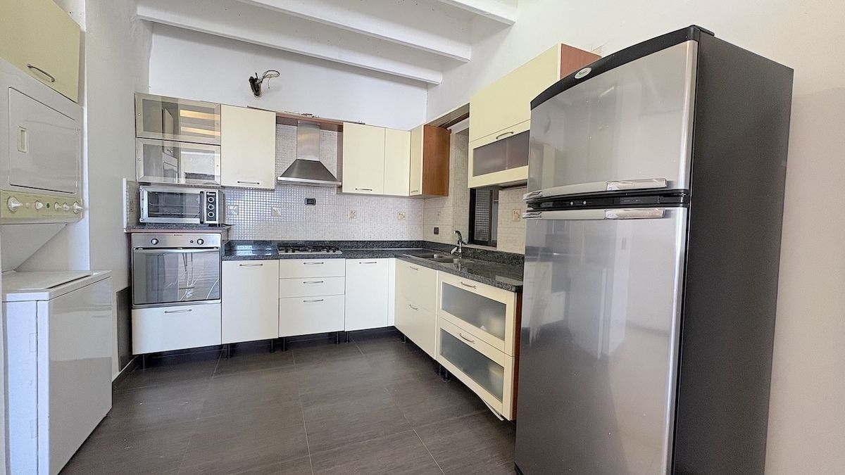 1 de 15: Cocina italiana nueva con electrodomésticos incluidos