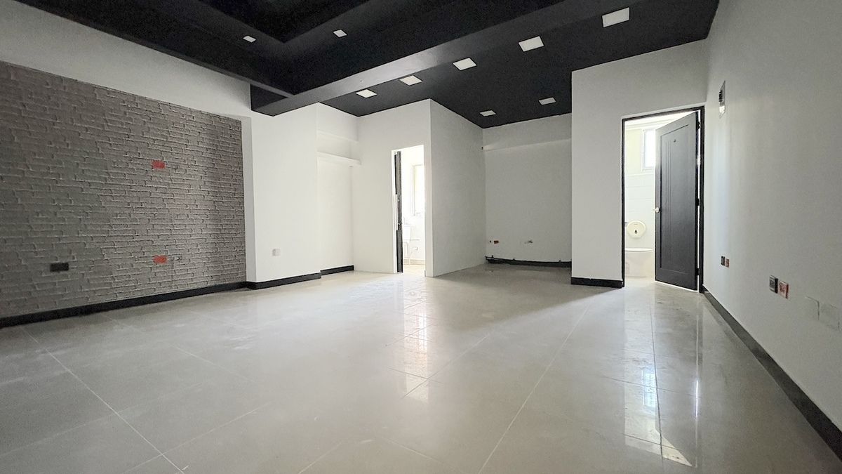 1 de 6: Interior del local