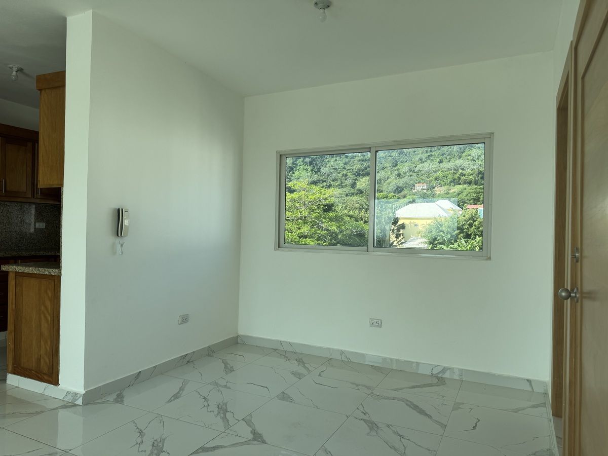 3 de 11: Dining room