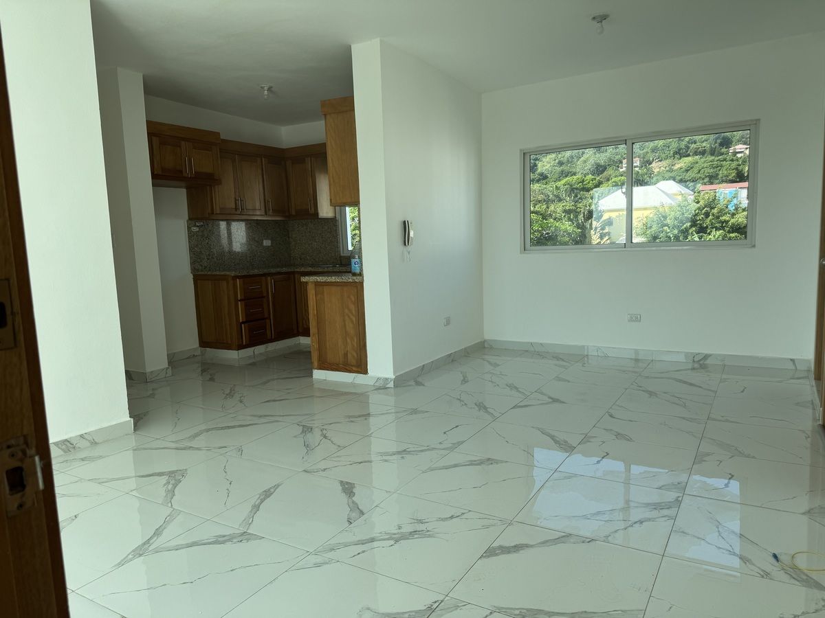 1 de 11: Dining/kitchen