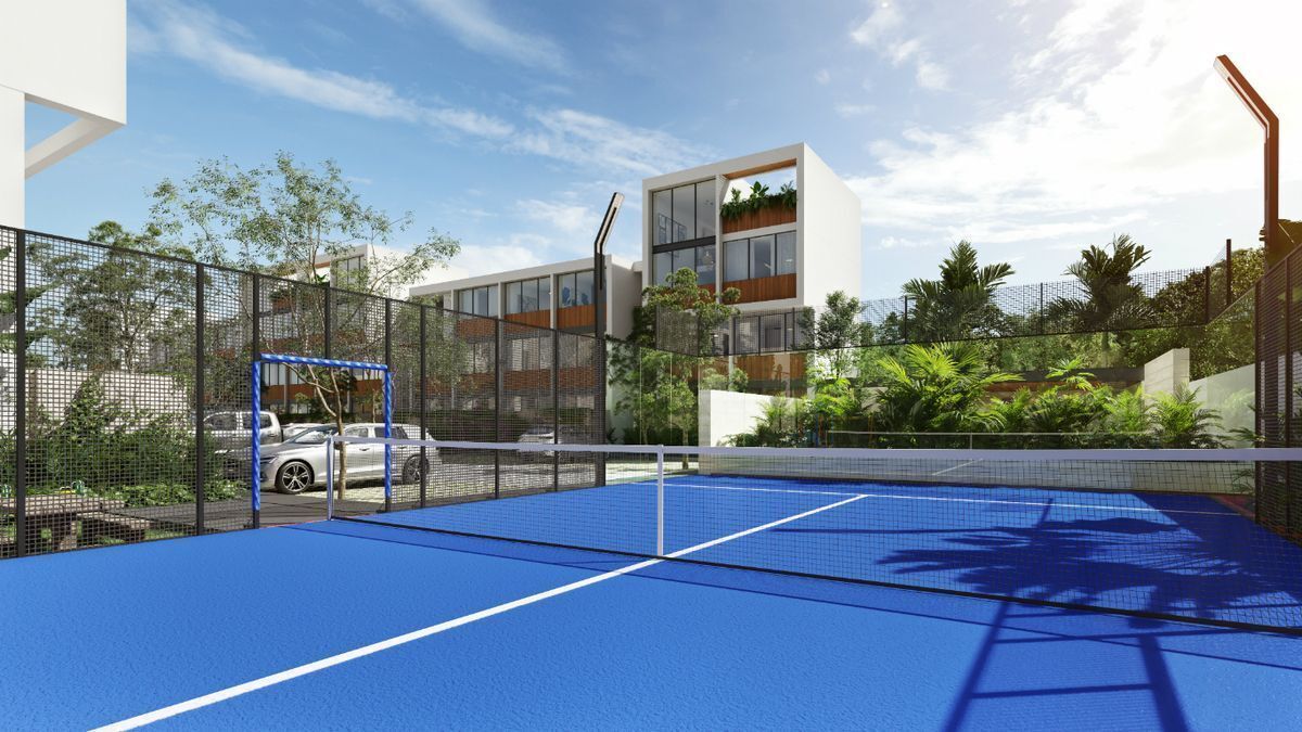 4 of 8: Cancha de pádel