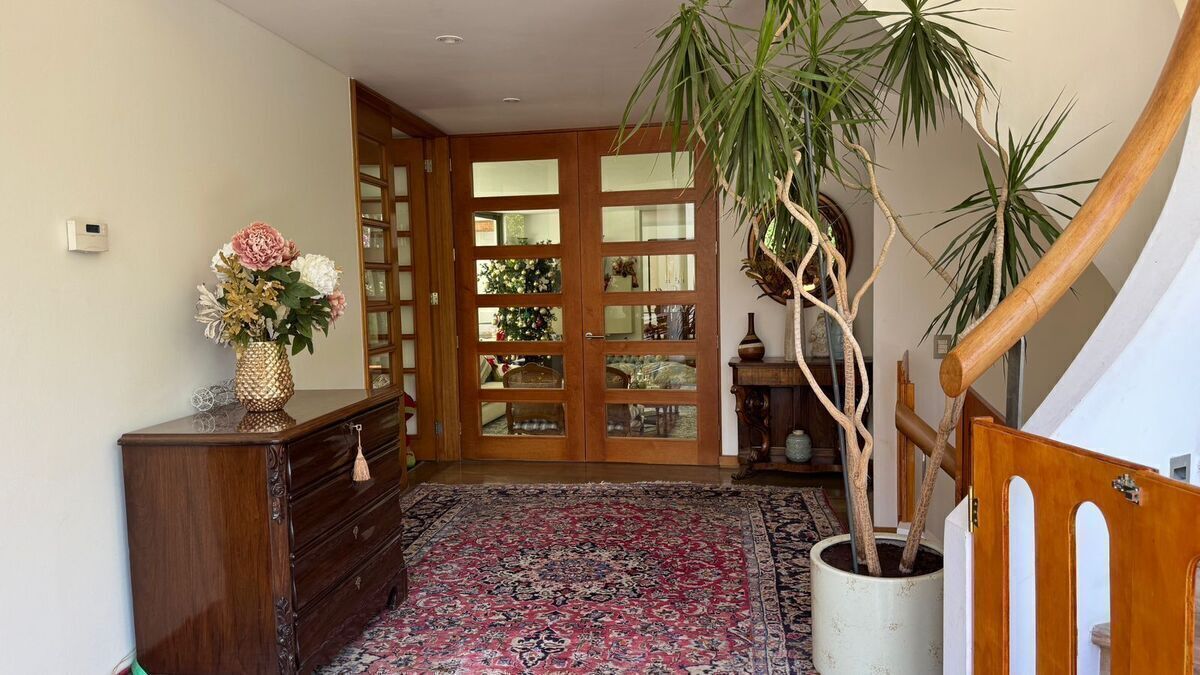 3 de 24: Hall acceso contravista