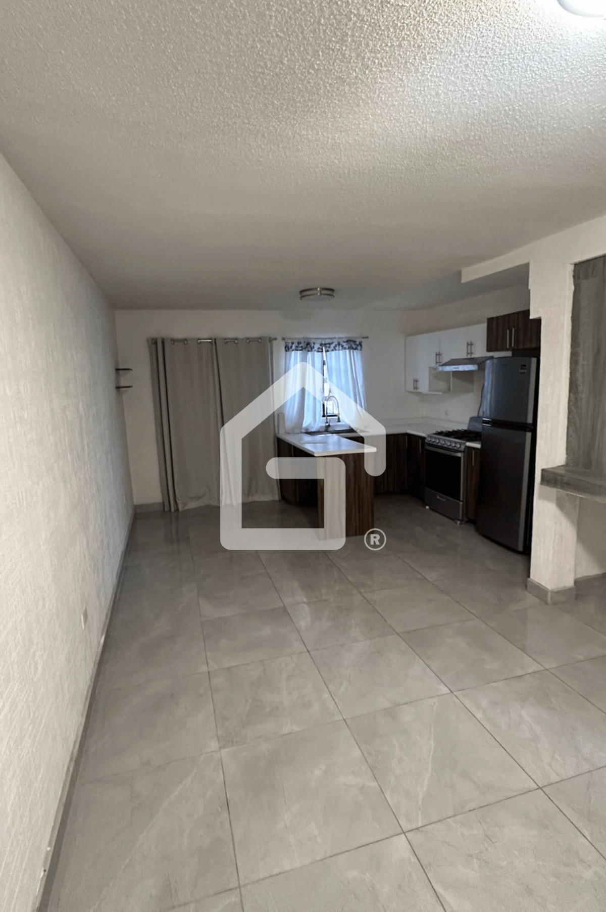 2 de 18: Sala y comedor