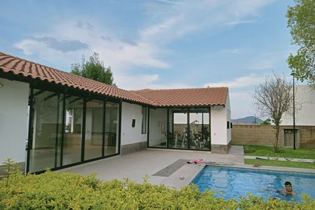 Renta casa San Isidro Queretaro con amenidades y seguridad