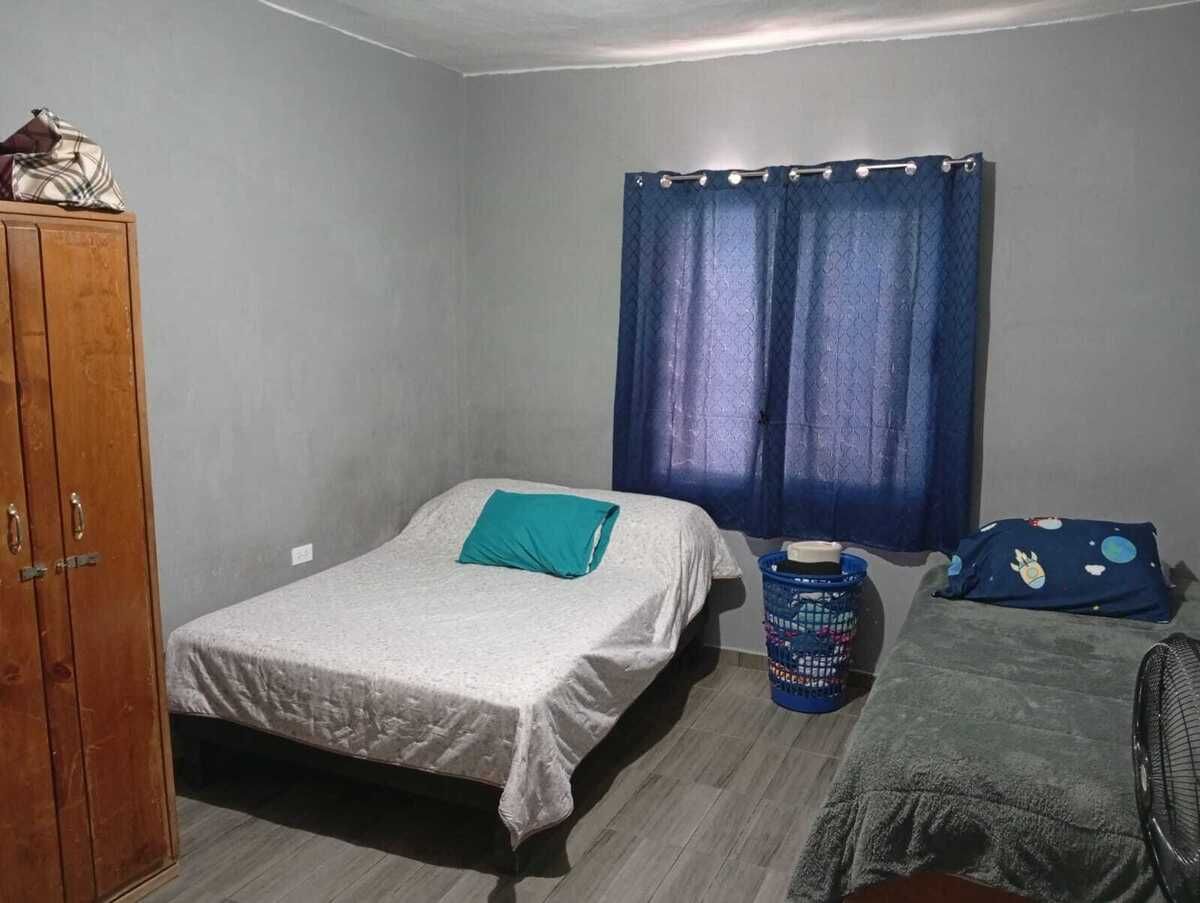 4 of 11: Cuarto