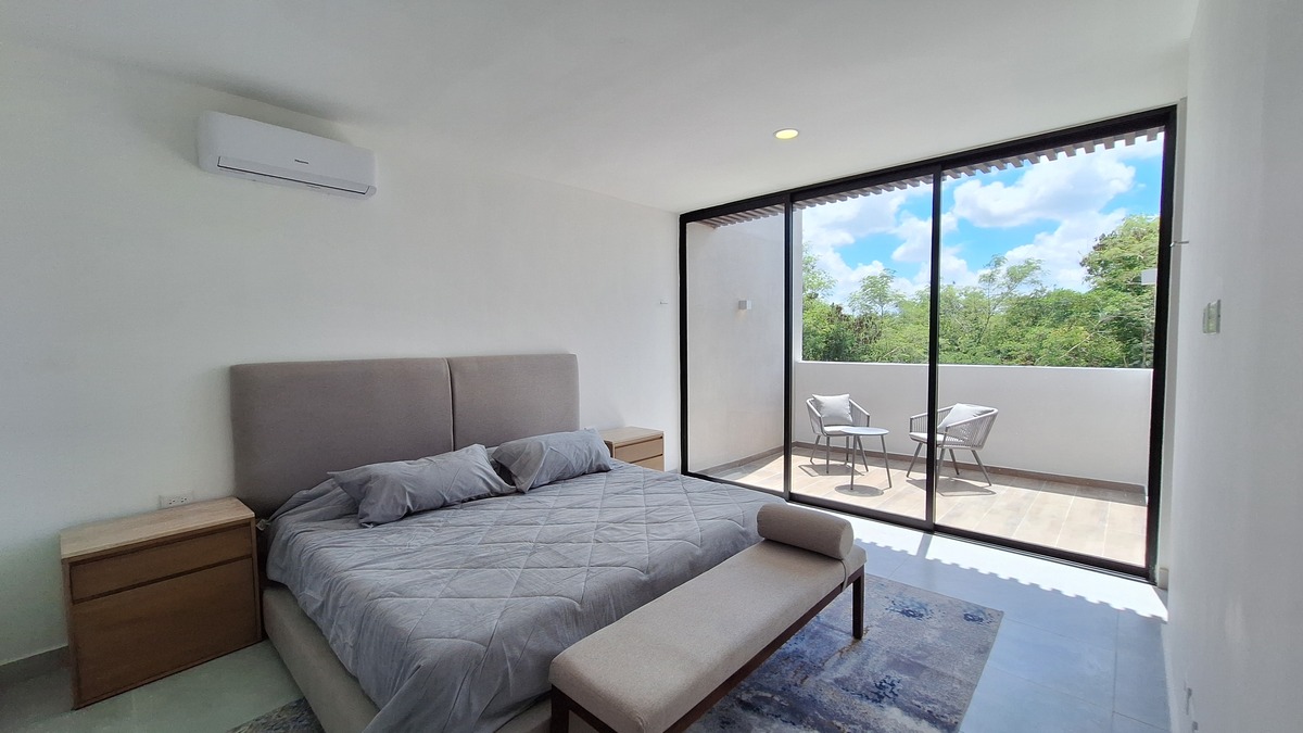 10 de 21: RECAMARA PRINCIPAL CON TERRAZA