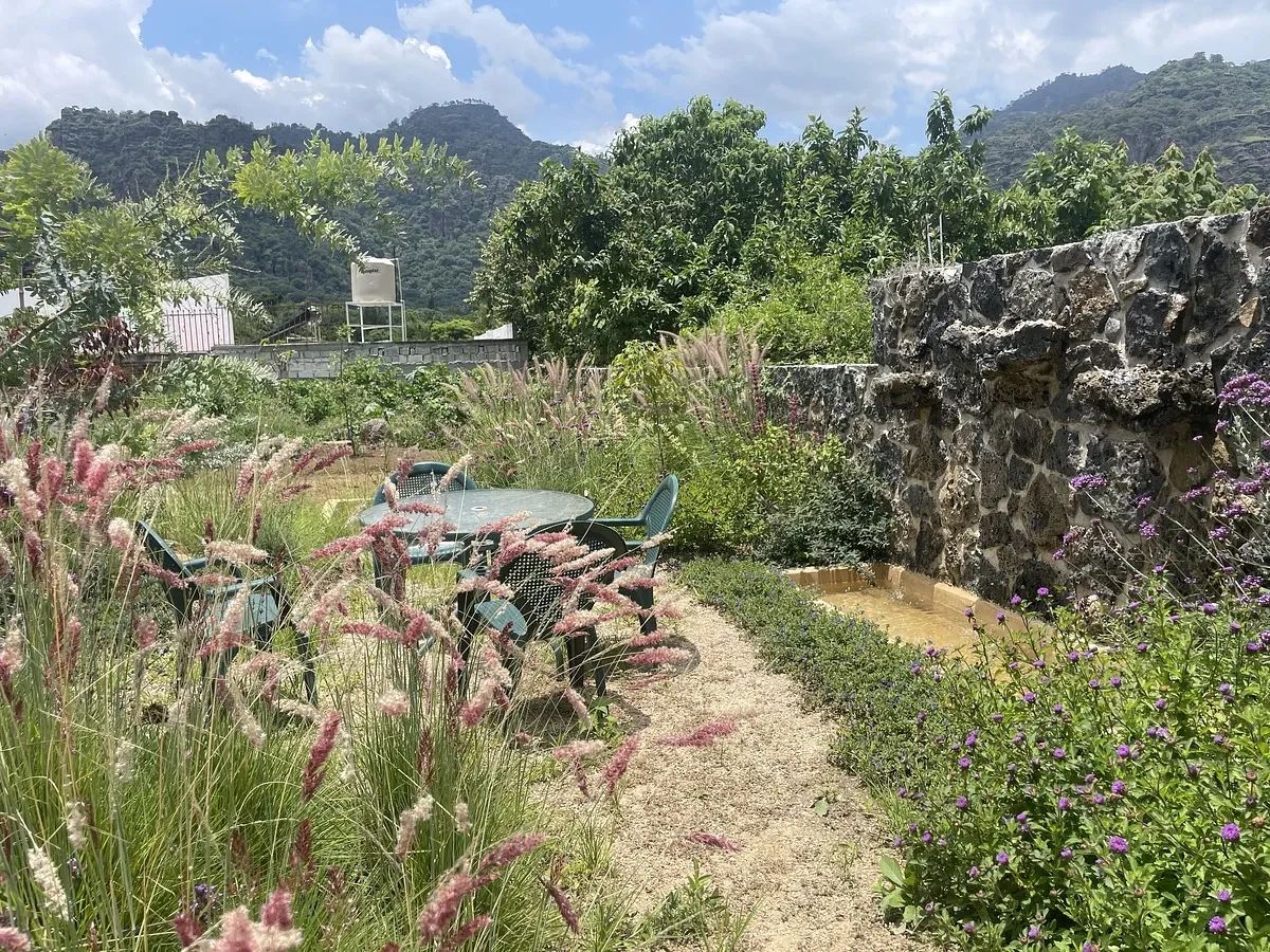 Jardín y fuente, foto 13 de 18