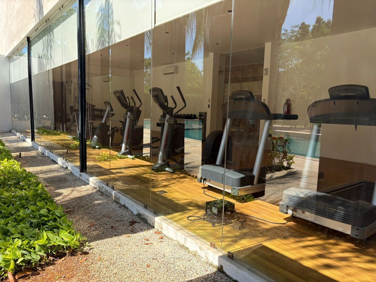 18 de 27: Gym vista exterior