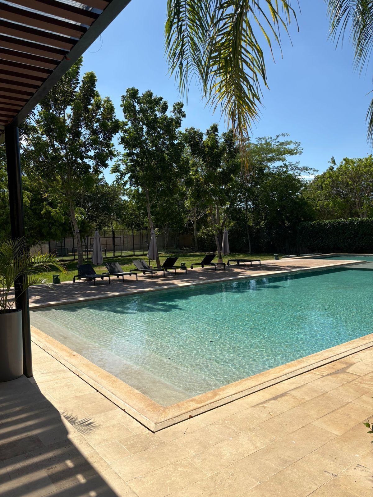 19 de 27: Piscina casa club