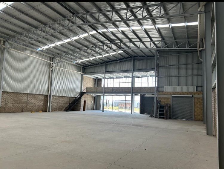Renta  Bodega   Parque Industrial  Circuito Sur Tlajomulco de Zuniga.
