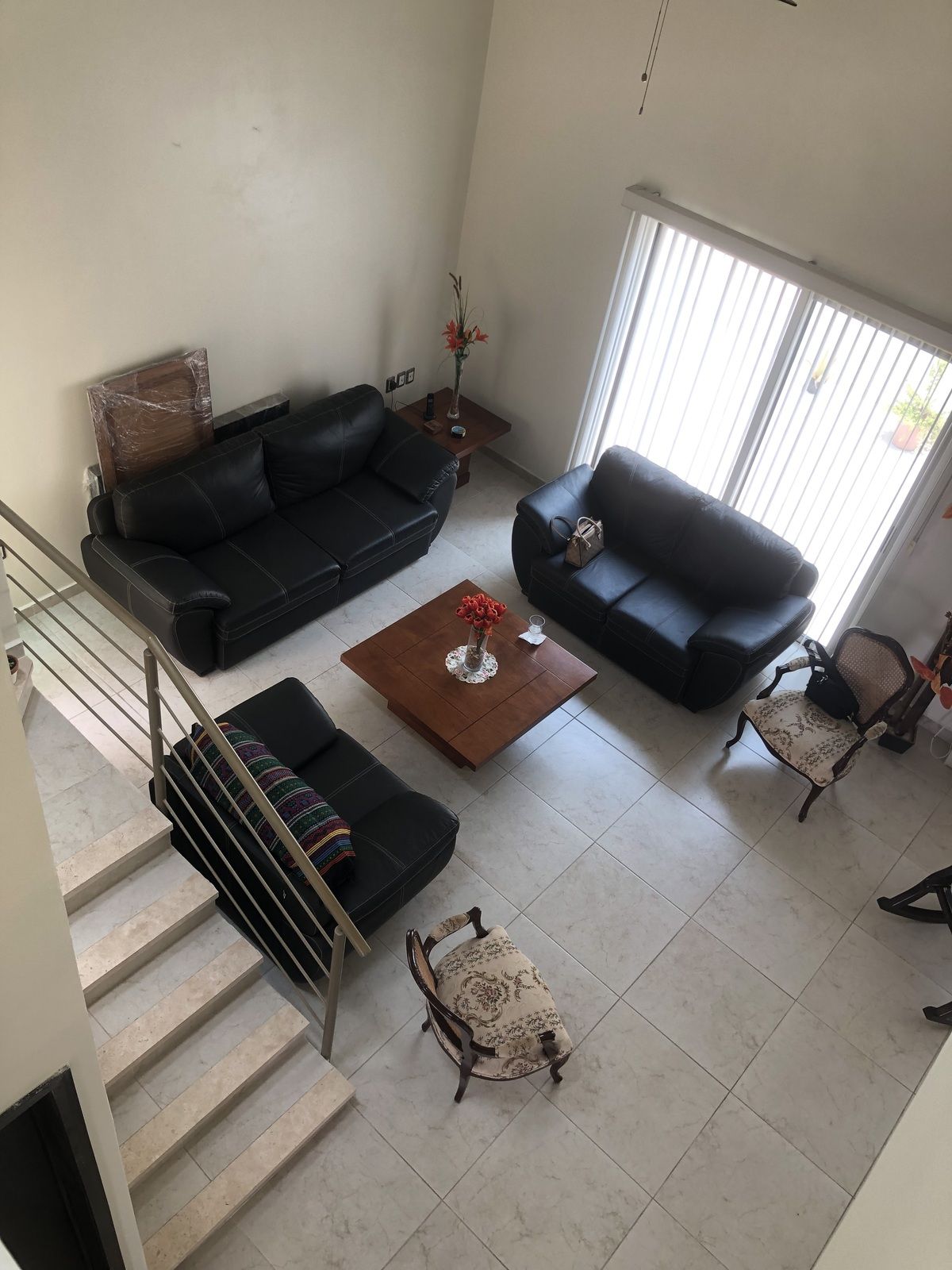 2 of 19: Sala