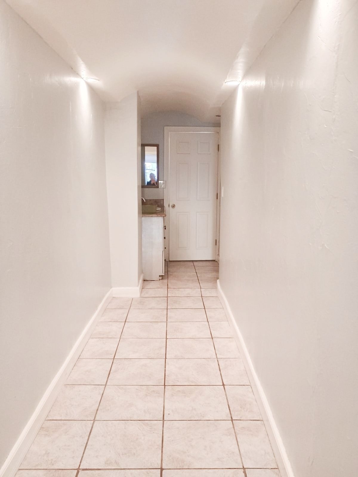 4 de 11: Hallway