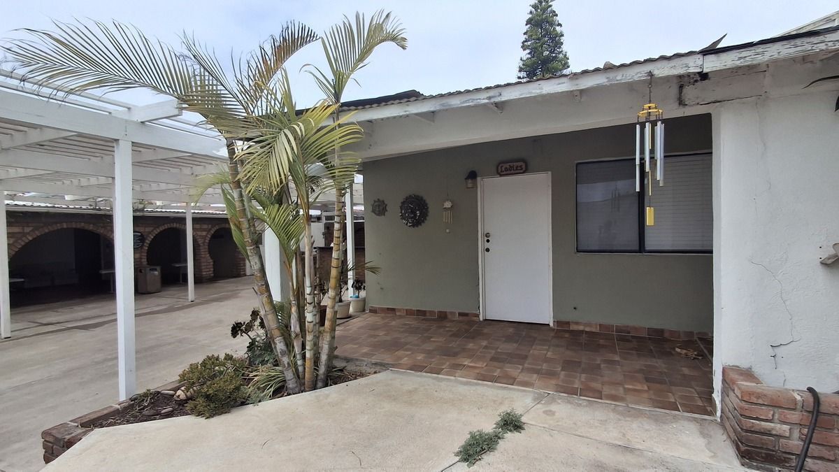 Se vende terreno comercial de 1600 m² a una cuadra del Hotel Rosarito Beach - foto 1