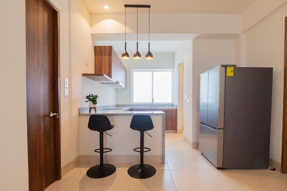 8 de 26: REFRIGERADOR DE 3 PUERTAS