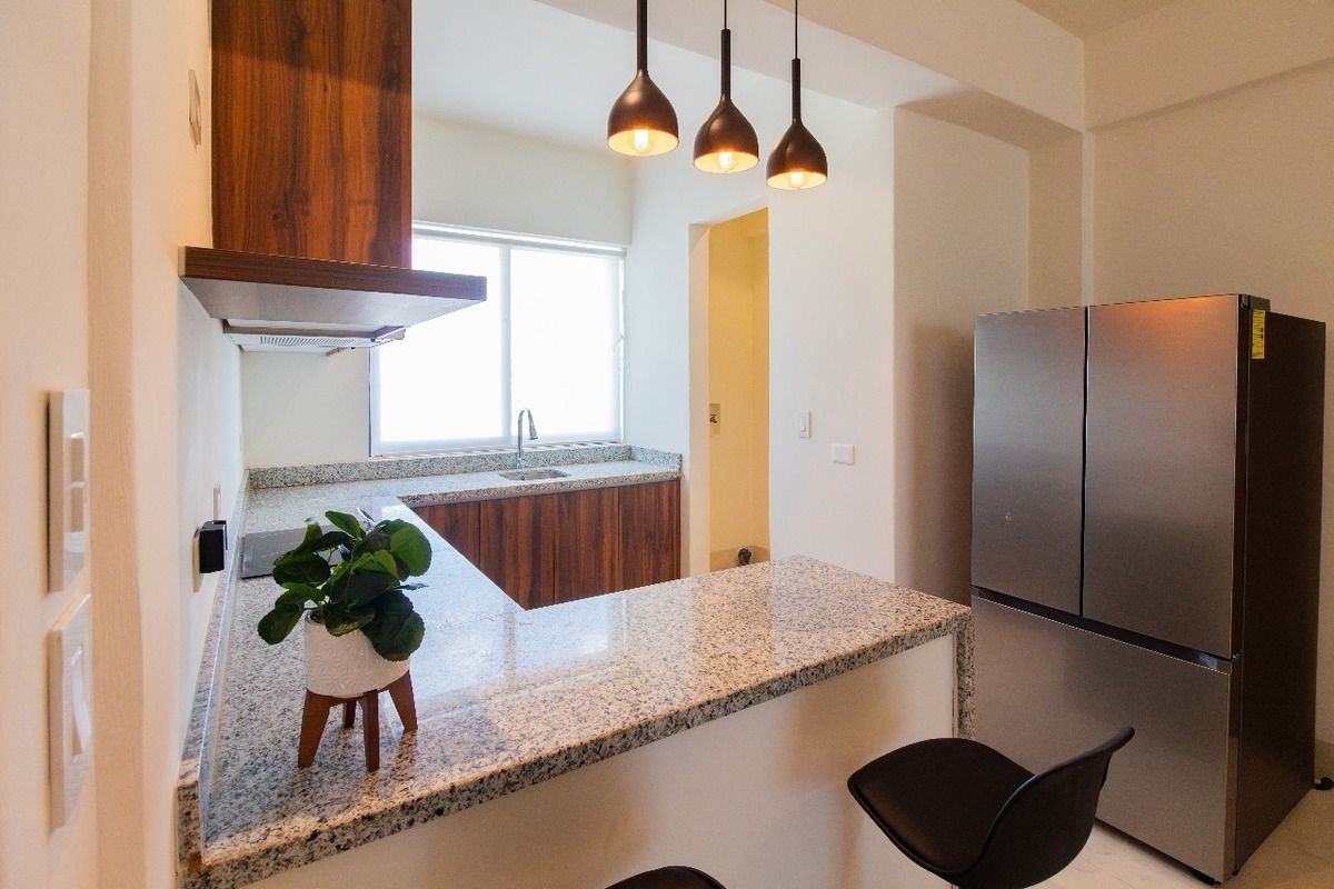 18 de 26: COCINA Y CAMPANA