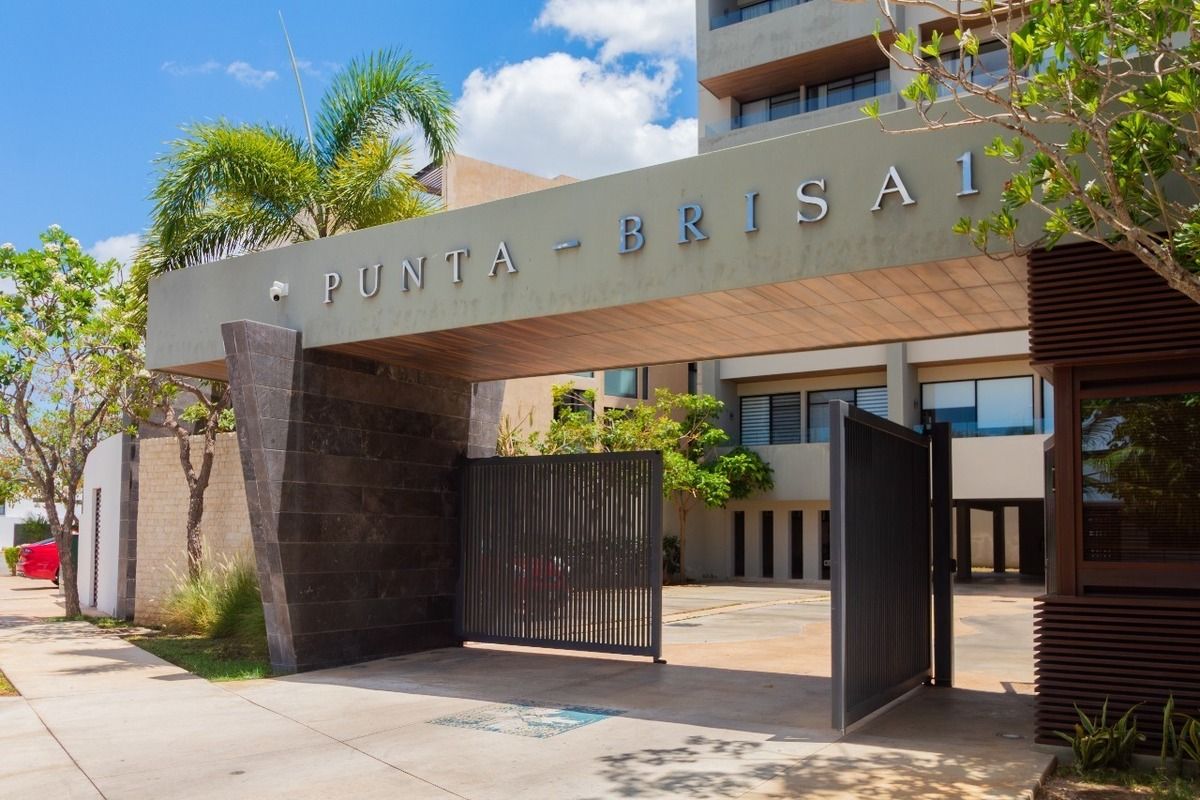 25 de 26: FACHADA PUNTA BRISA