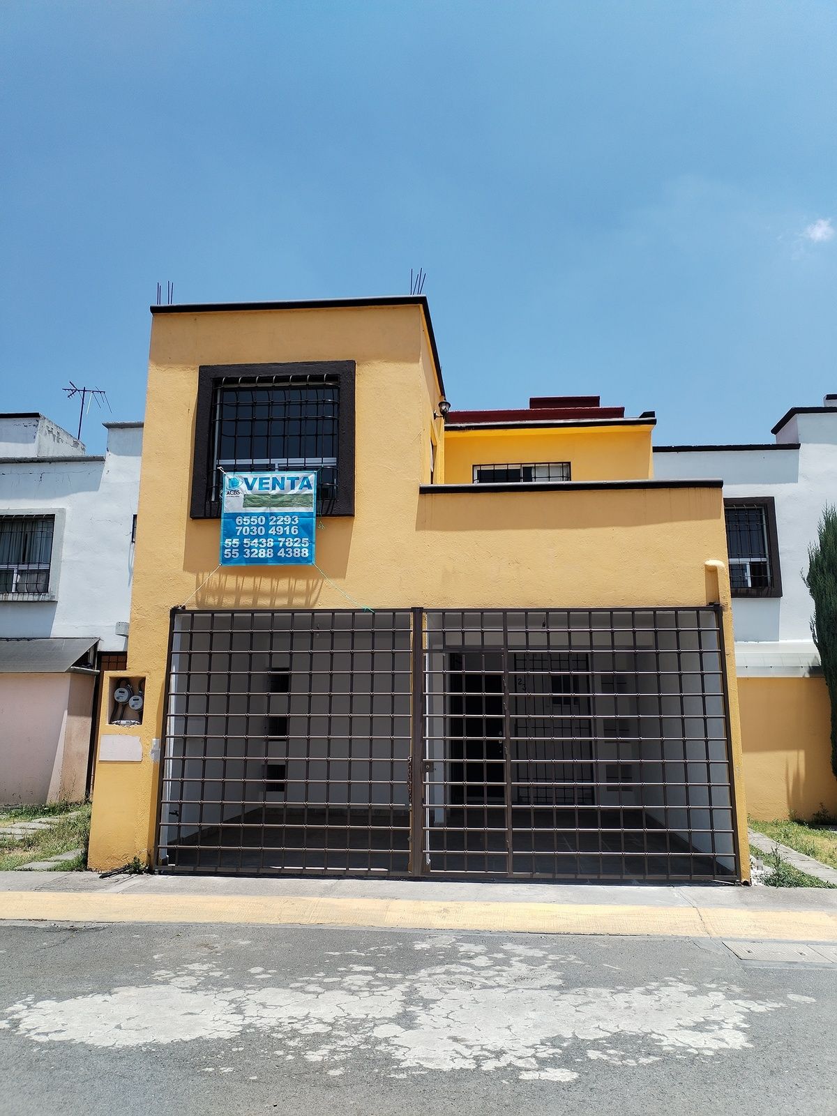 1 de 23: Fachada de Casa