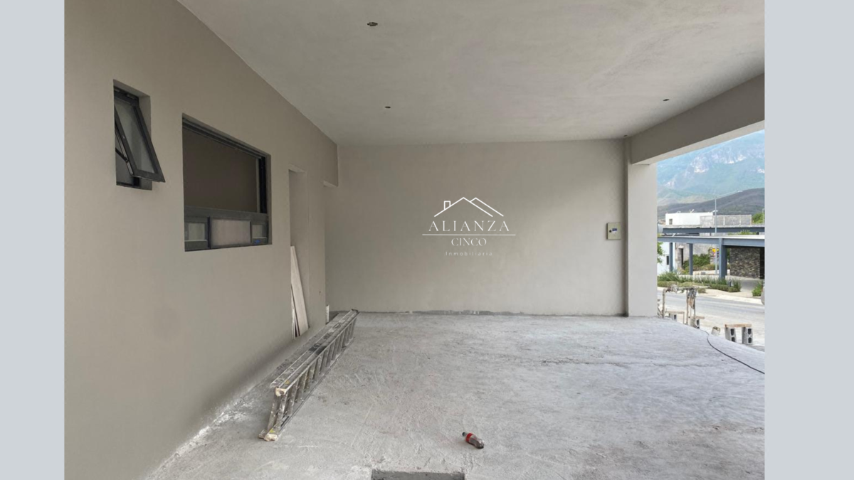 House for SALE Uro, National Road - foto 3