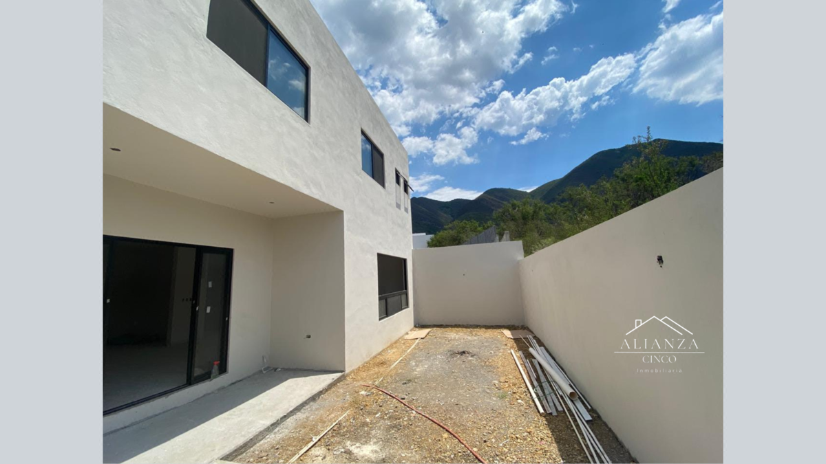 House for SALE Uro, National Road - foto 5