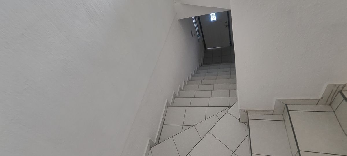 1 de 17: Departamento en segundo piso