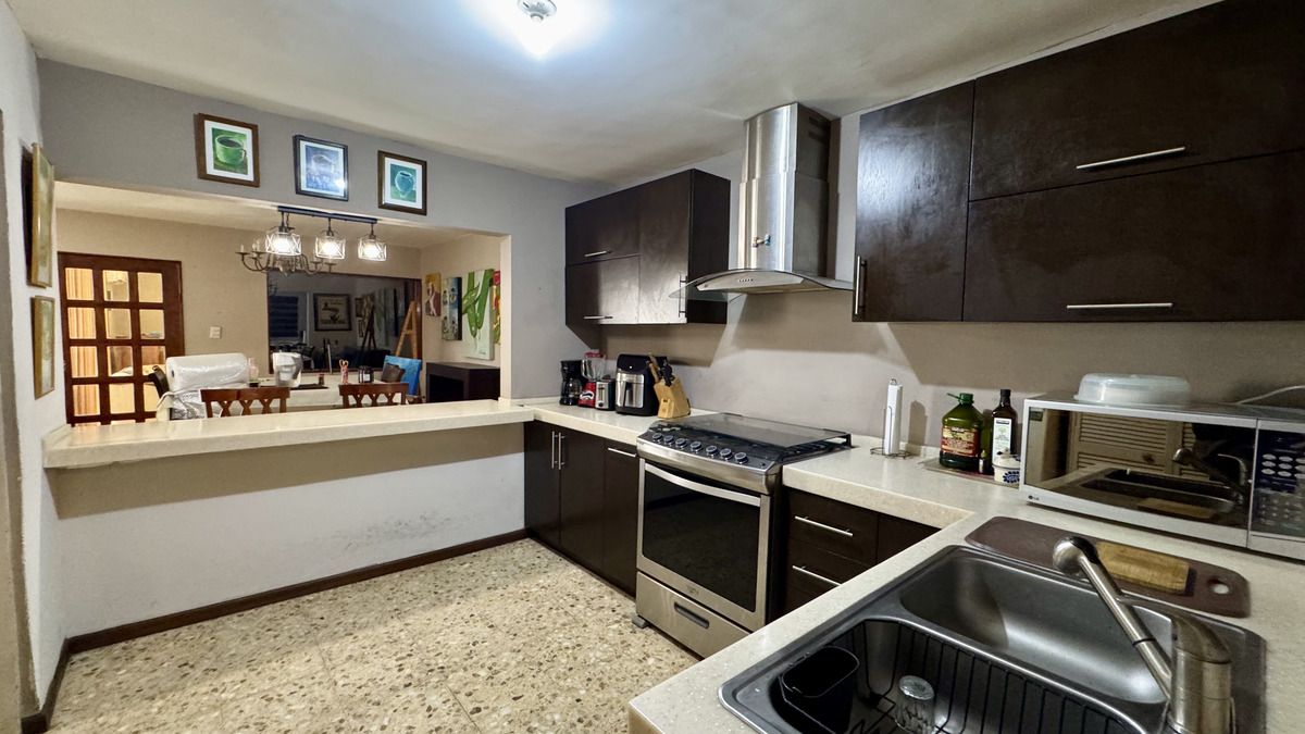 2 of 15: Cocina
